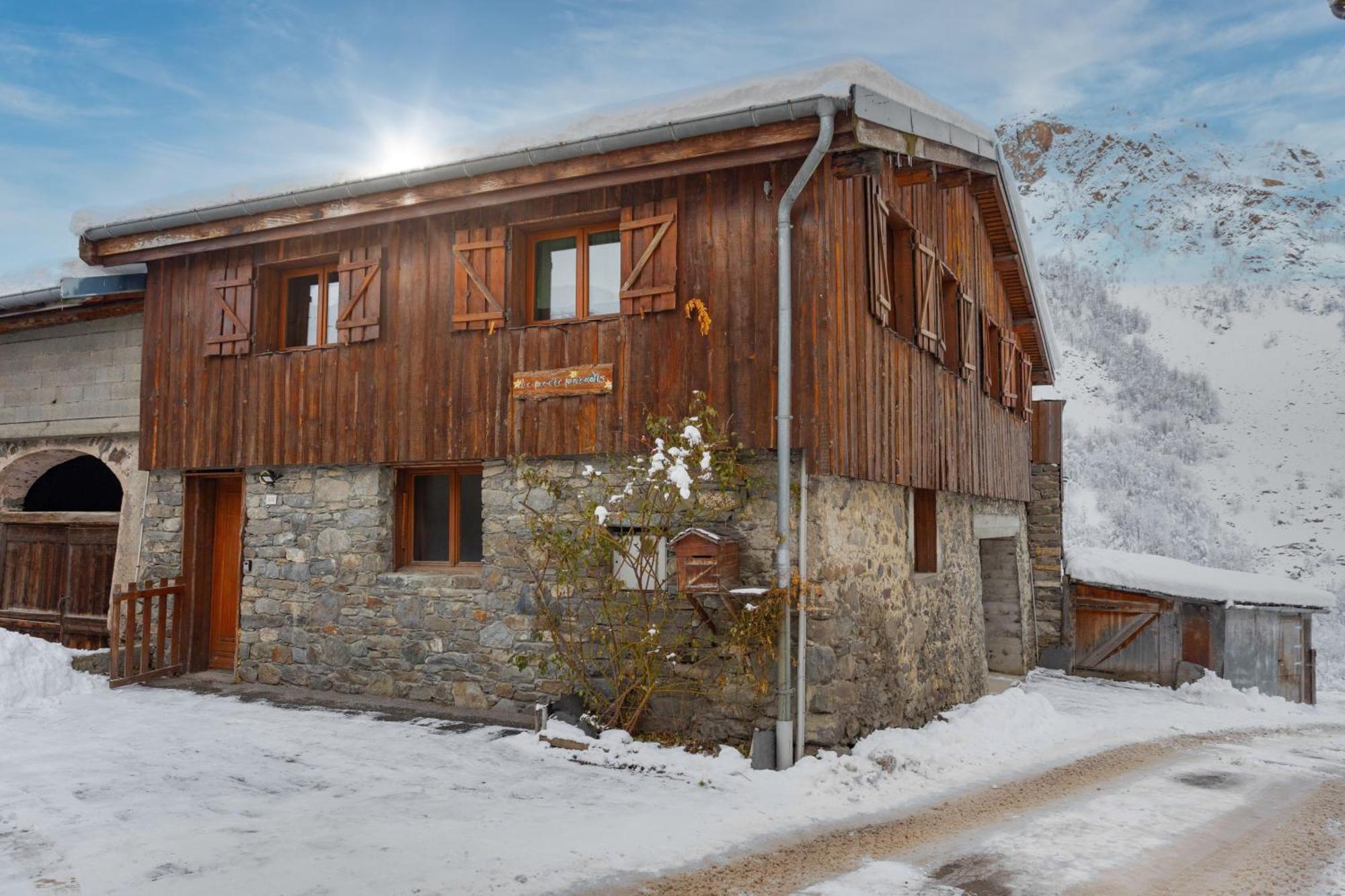 Le petit Paradis, chalet au coeur des 3 vallées Saint-Marcel  Extérieur photo